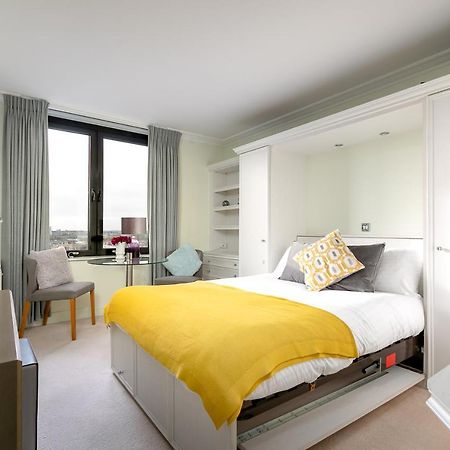 Point West Apartments London Exteriör bild